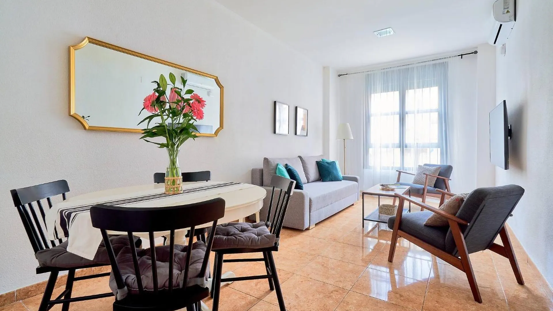 Urban Oasis In Historic Malaga Lejlighed